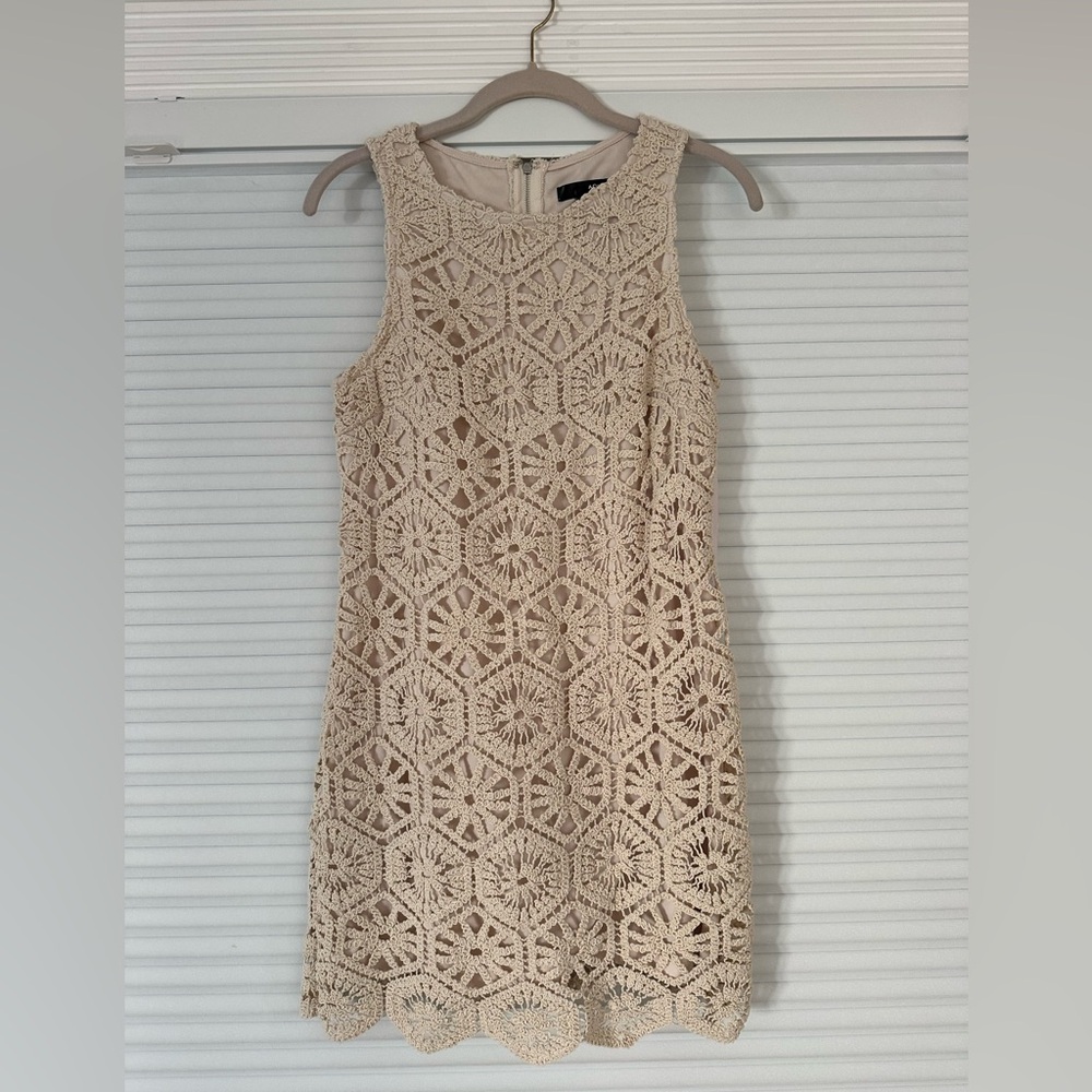 AQUA Cream Crochet Patterned Midi Dress